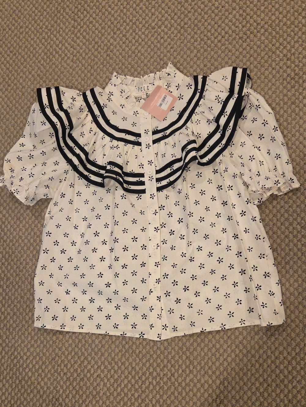 TCEC Cream w/ Black Flowers Blouse w/ Black Trim Ruffle Yoke And Collar Sz L NWT